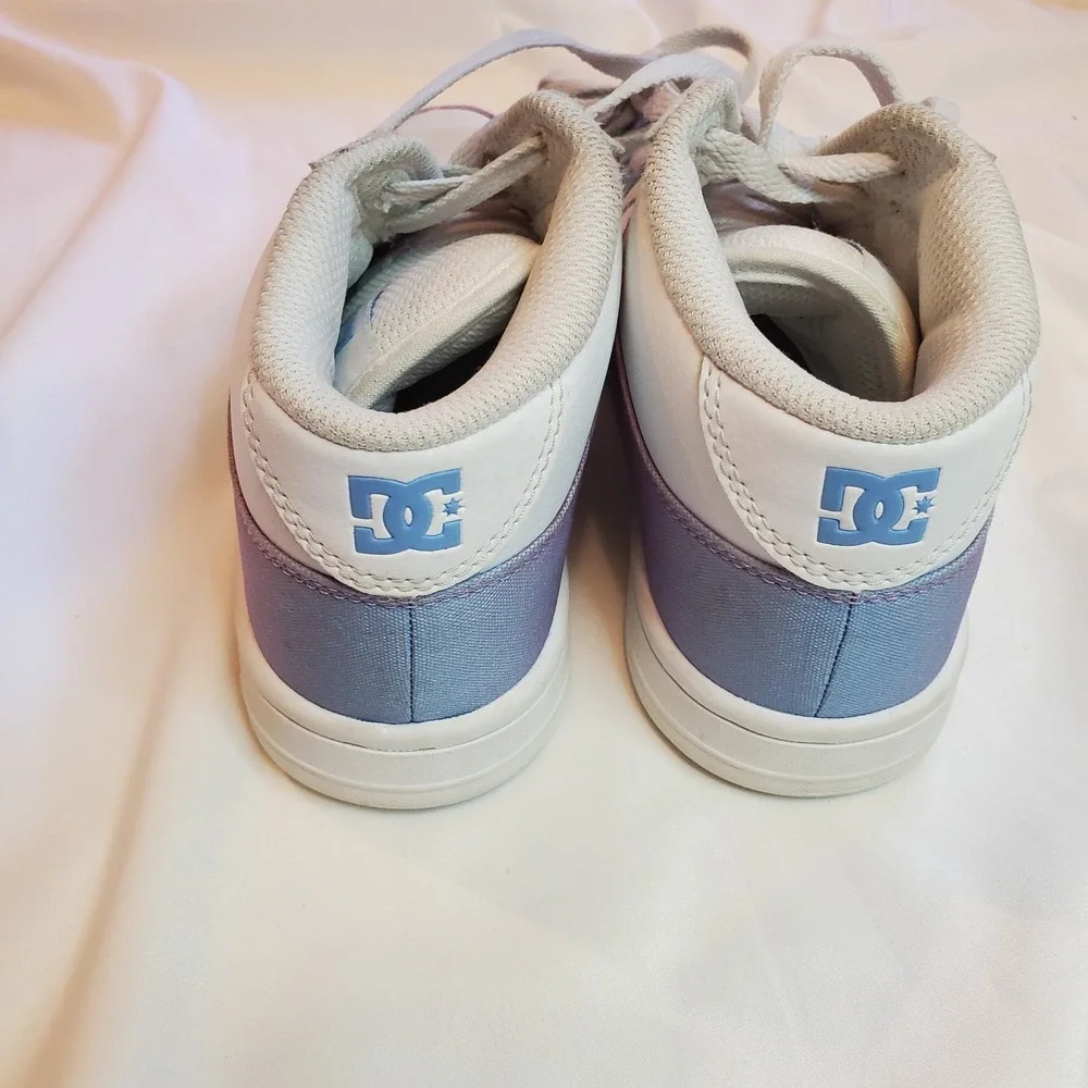 Woman's DC Manteca‎ Mid 4 Pink White Blue Size 5 High Top Sneakers
